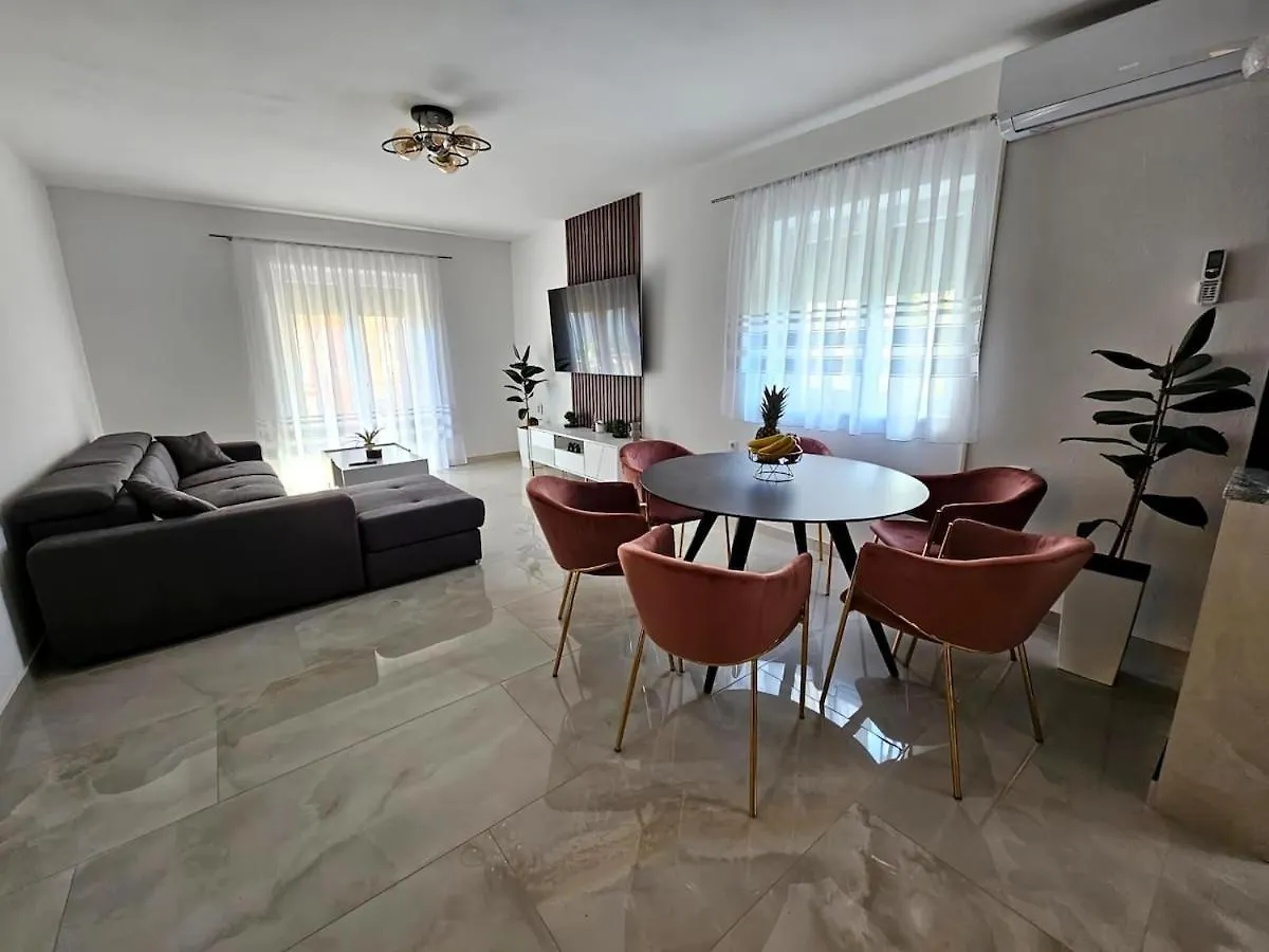Three Bedroom Apartment Zadar